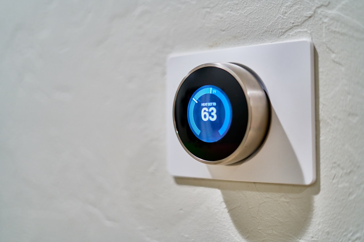 Thermostat and comfort control